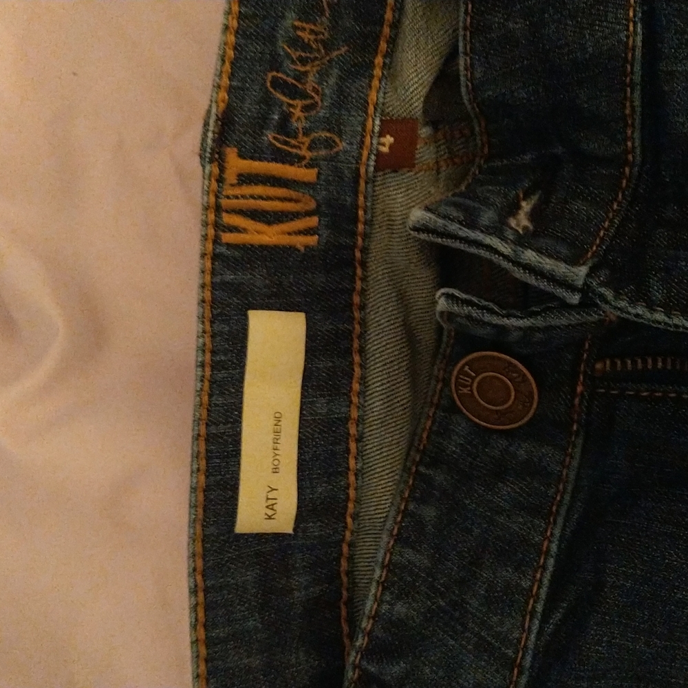 Kut from Cloth Size 4